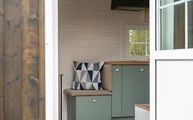 Staymoovers - Tinyhouse Zator